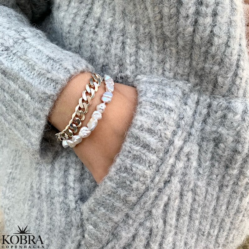 "Maggie" armbnd med gte ferskvandsperler