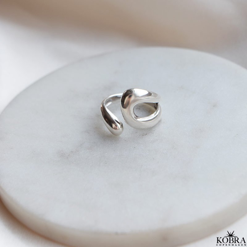 "Medina" chunky silver ring