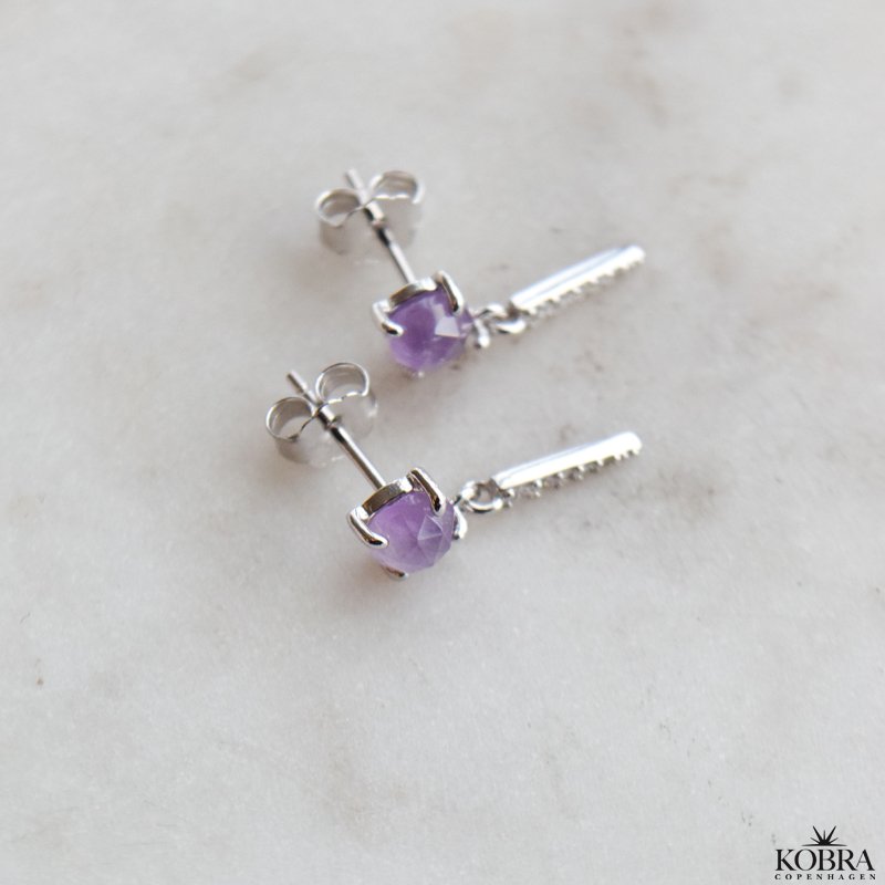 "Cilja" silver earrings with purple stone