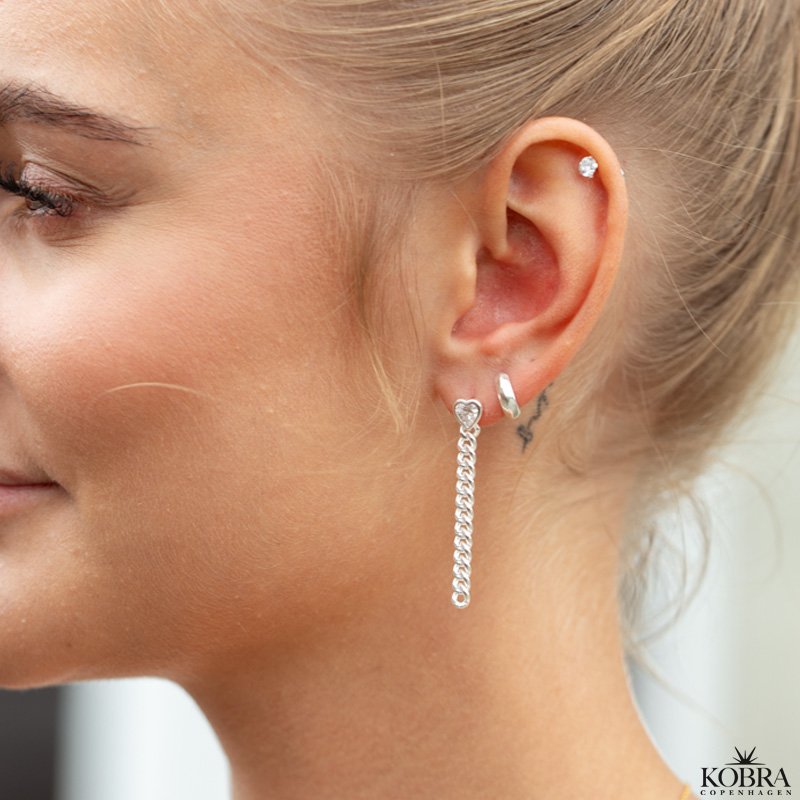 "Cilla"  sm kantede hoops i slv