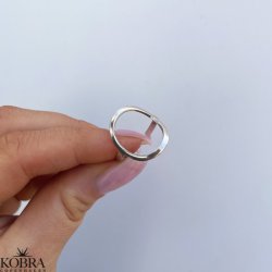 "Circus" handmade ring in sterling silver with a large circle
