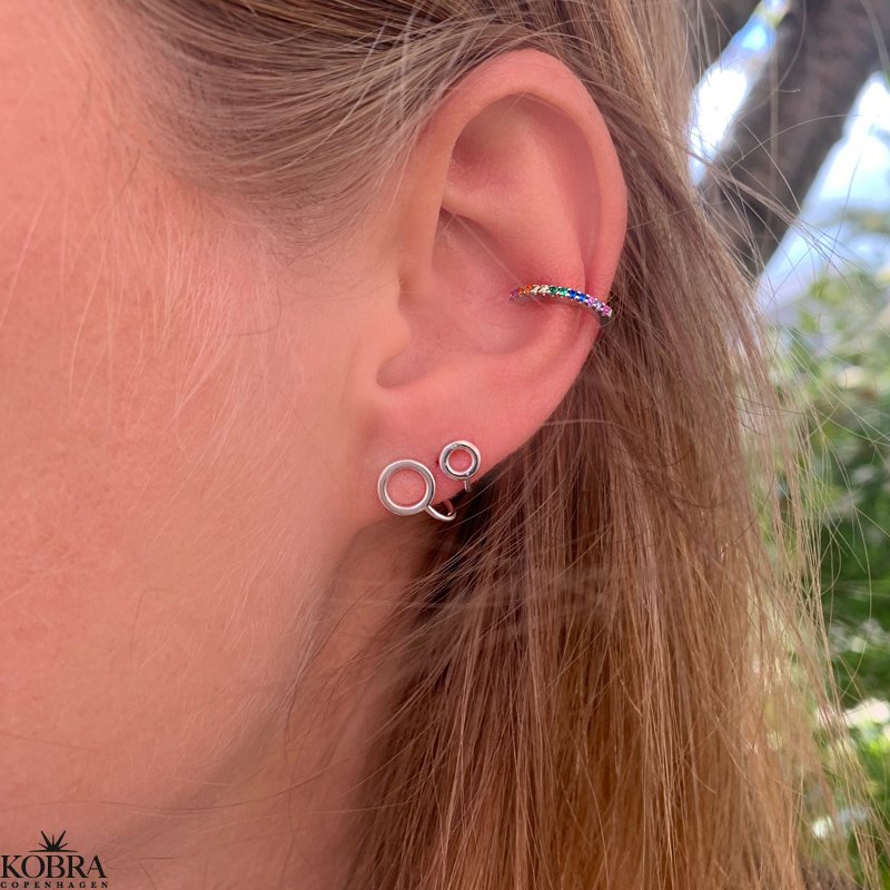 "Hawaii" lille earcuff med farvet sten i slv