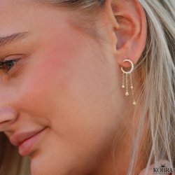 "Clarity" mne reringe i guld med sm stjerner 