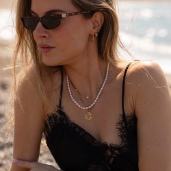 "Close To You" h�ndlavet guld smykke med dine 3 personlige bogstaver