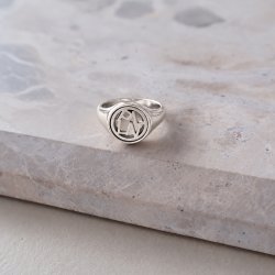 �Close To You� handgjord silver ring med dina bokst�ver