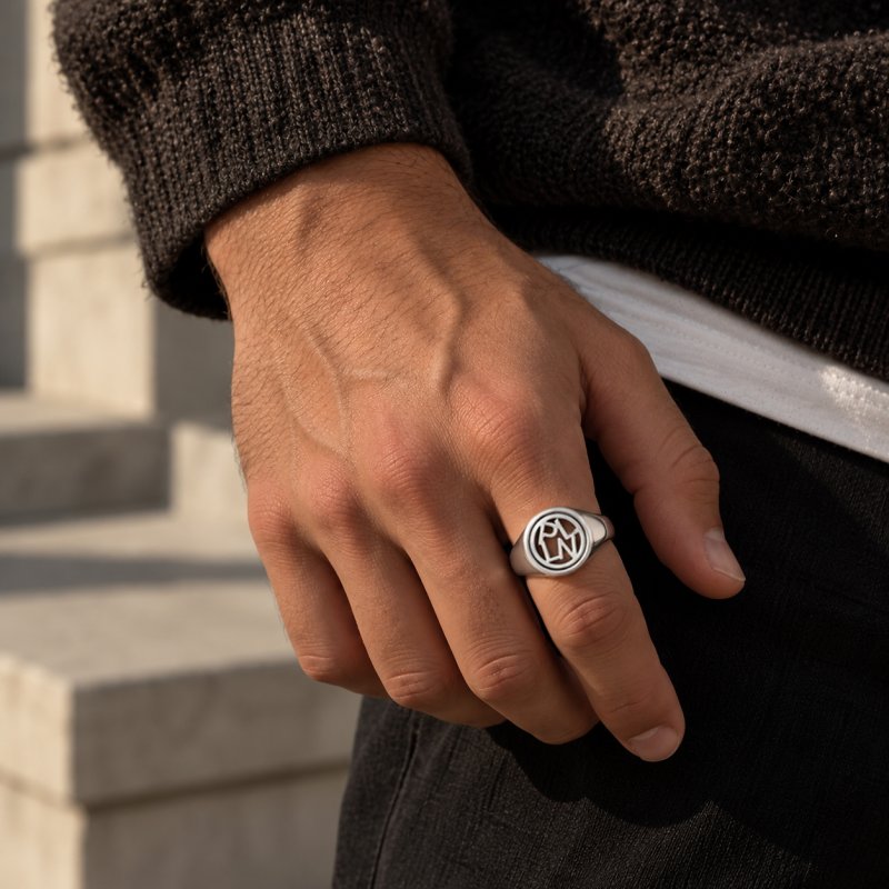 �Close To You� handgjord silver ring med dina bokst�ver