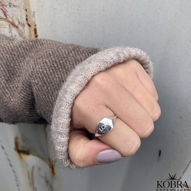 "Jordan" slv ring med personlig indgravering