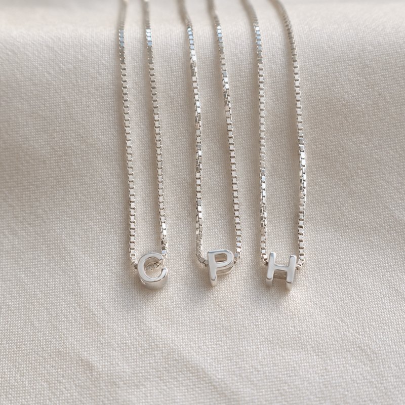 "Chloe" letter necklace in sterling silver with 1 letter