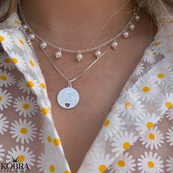 "Daphne" slv halskde / amulet med krydsgravering