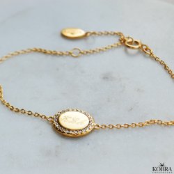 "Dazzling" guld armbnd med sten og gravering