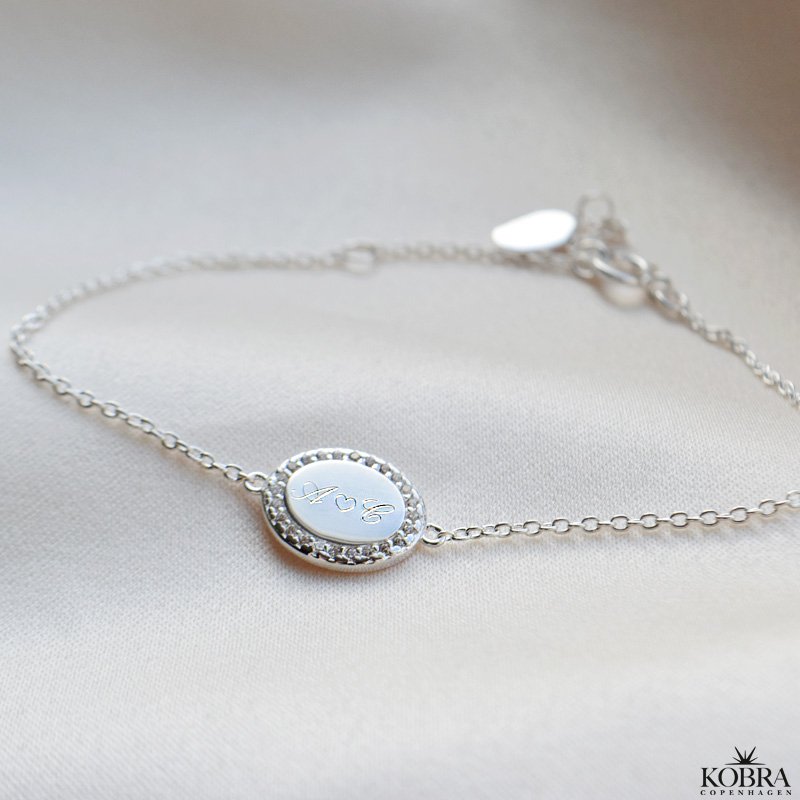 "Dazzling" slv armbnd med sten og gravering