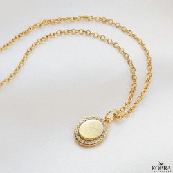 "Dazzling" guld halskde med sten og gravering