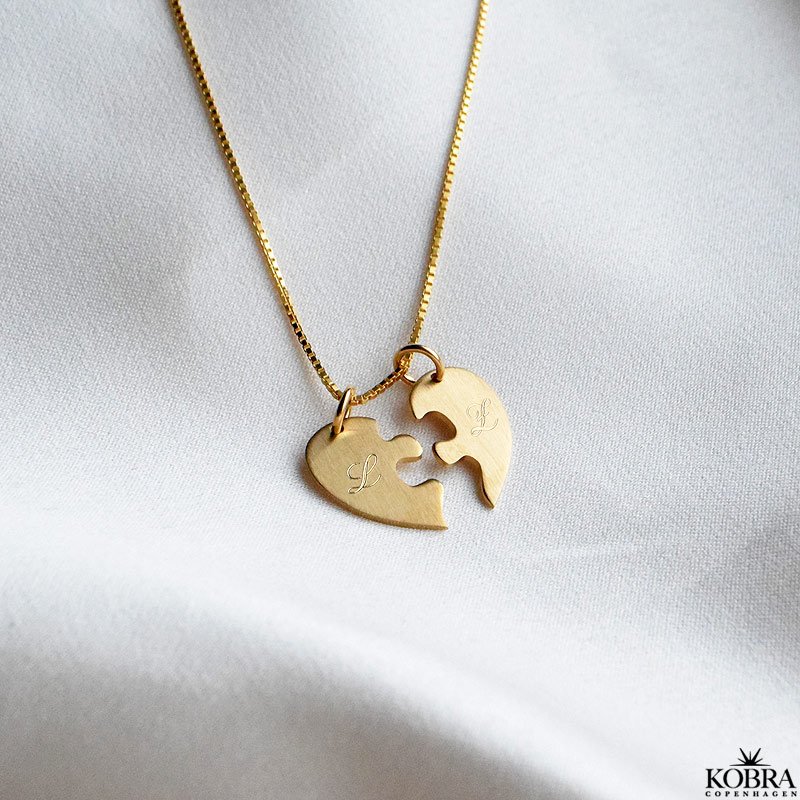 "Friends forever"  Friend necklace with heart in gold