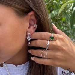 "Vanity" silver ring with green zirconia stone