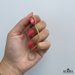 "Carly" Armbnd med tynd plade og sm guldkugler