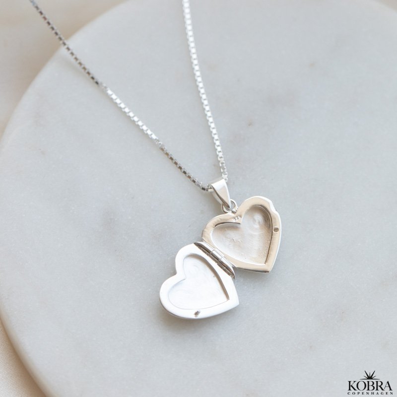 "Diana" slv hjertemedaljon med personlig gravering