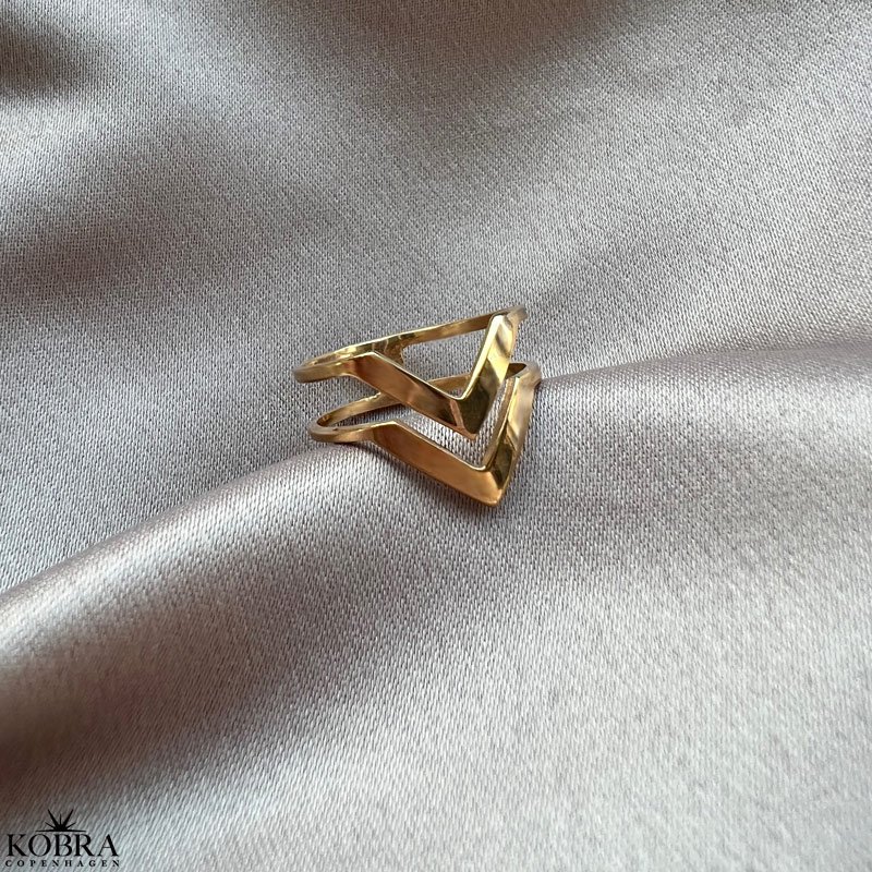 Double Lennox ring in gold