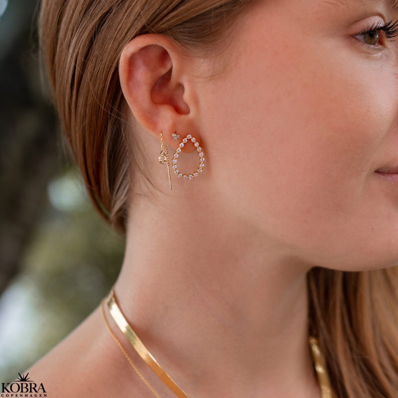 "Lara" drbeformet guld reringe med sten