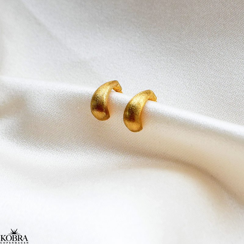 "Palma" small drop earrings in gold