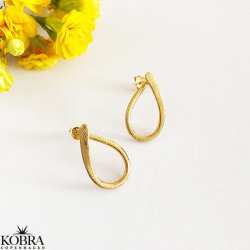 "Adalind" drbeformet 18k guld reringe i sandblst design