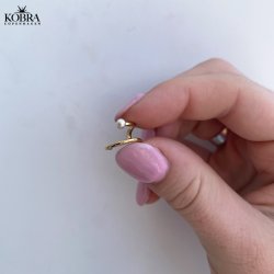 "Clay" earcuff i guld med perle