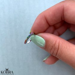 "Hawaii" lille earcuff med farvet sten i slv