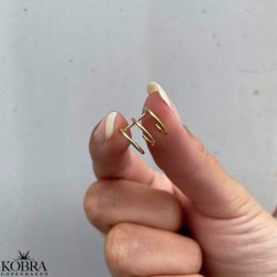 "Cora" guld earcuff 