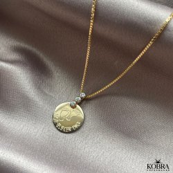 "Edgy Sunday" guld halskde med sten inklusiv gravering