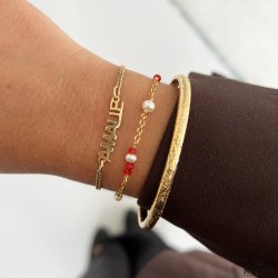 "Elina" guld armb�nd til studenten med r�de og hvide perler