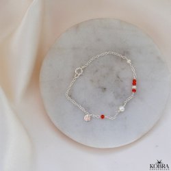 "Elina" slv armbnd til studenten med rde og hvide perler