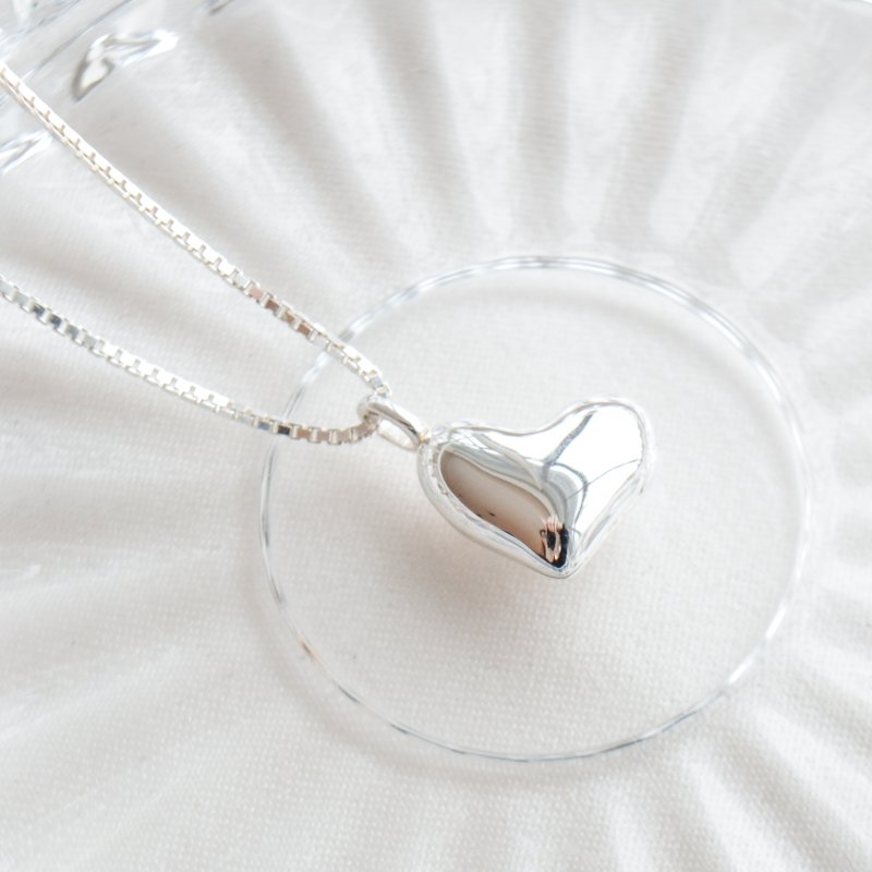 "Elske" hjerteformet medaljon halsk�de i s�lv