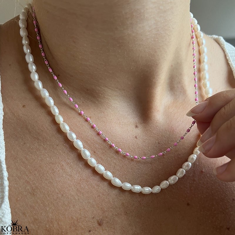 "Alba" Pink Enamel Halskde  Slvkde med farvede emalje kugler