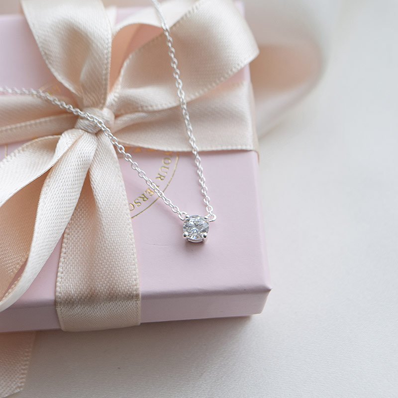 "Classy" solitaire halskjede med klar zirkonia i sterlings�lv