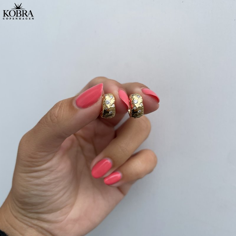 "Luna" Small chunky hoops with stones in gold