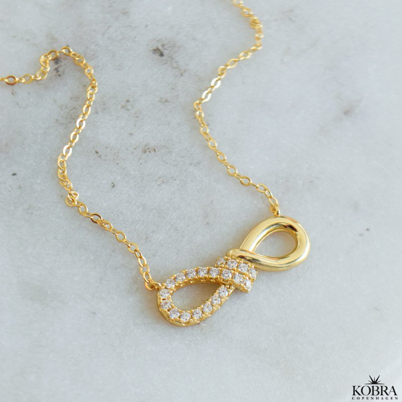 "Ever" infinity halskæde i guld med funklende sten