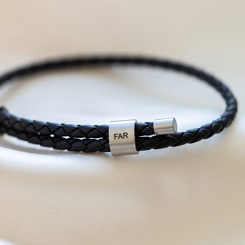 "Forever" armb�nd til m�nd i st�l med gravering