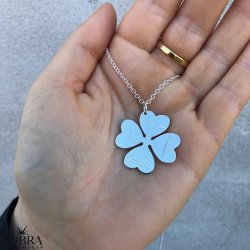 "Arley" Slv halskde med hjerte firklver, personligt graveret