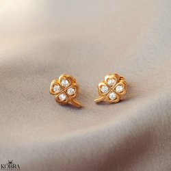 Firkl�ver �reringe med sten i 18 karat forgyldt