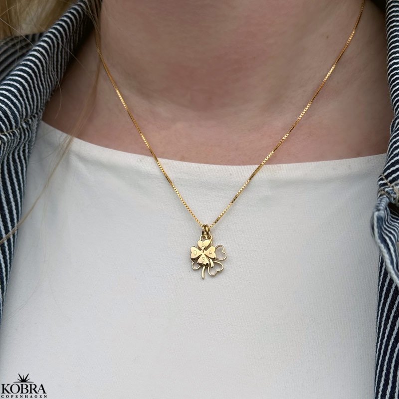 "Fortuna" gold necklace with four-leaf clover and carved pendant - including engraving