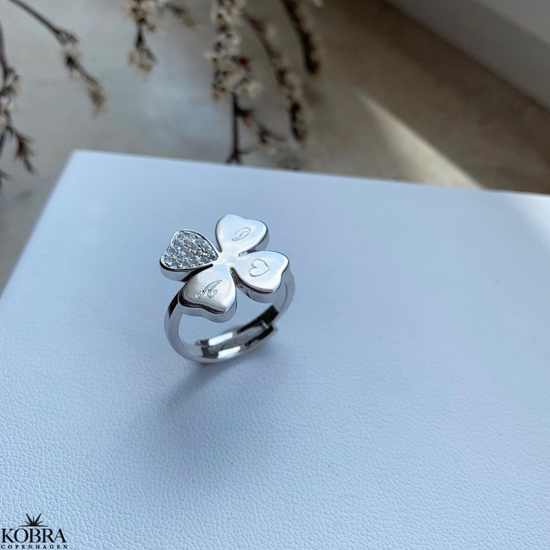 Firklver ring "Jade" i sterling slv med personlig gravering