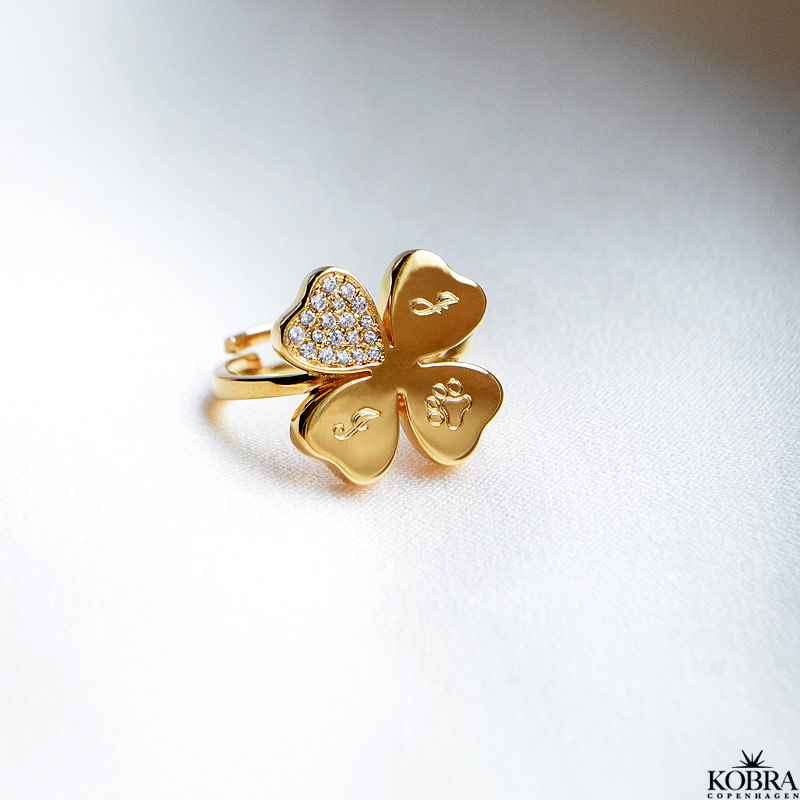 "Jade" guld ring med firklver, inklusiv personlig gravering