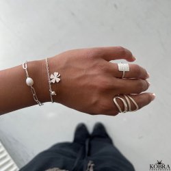 "Felicity" silver bracelet with small four-leaf clover including engraving