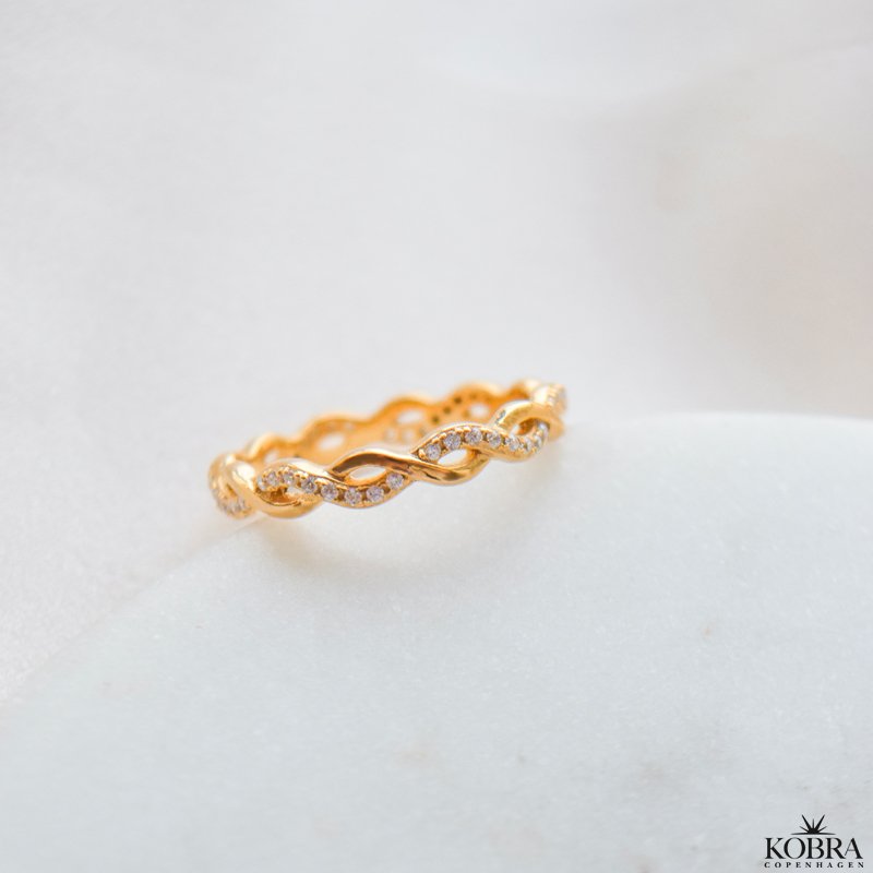 "Emma" flettet ring i gull