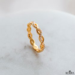 "Emma" flettet ring i gull