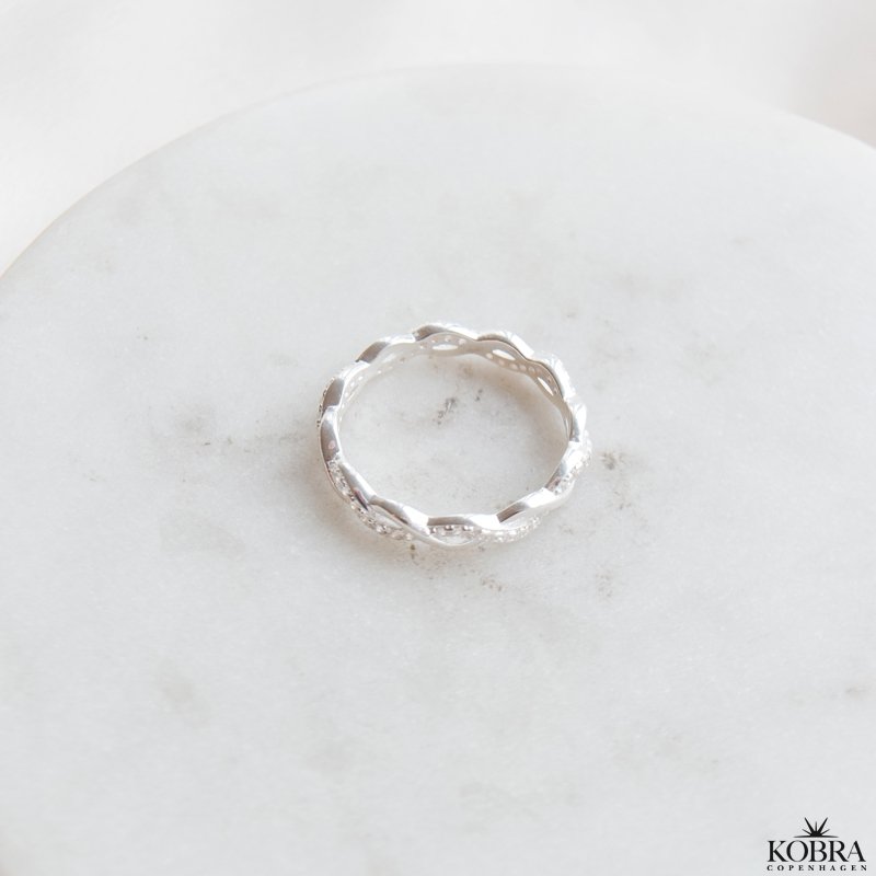 "Emma" braided ring in silver