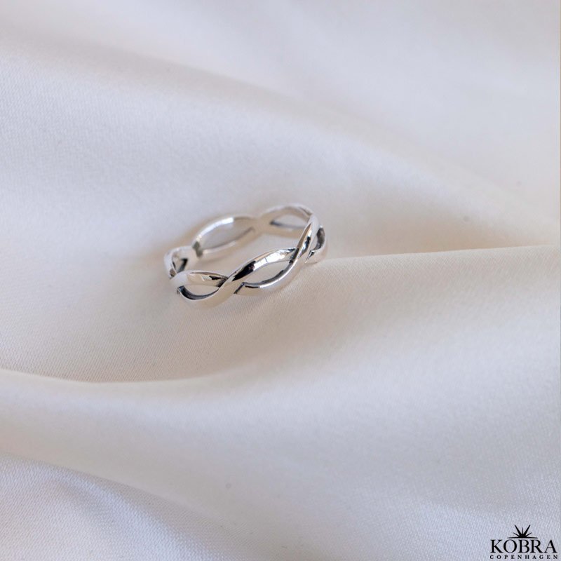 "Elva" Elegant flettet slv ring