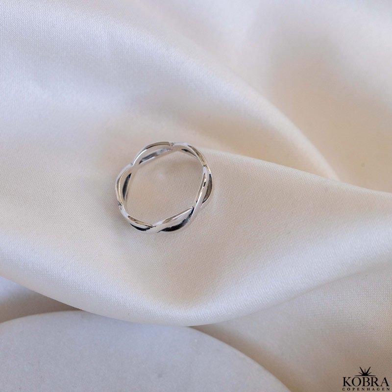 "Elva" Elegant flettet slv ring