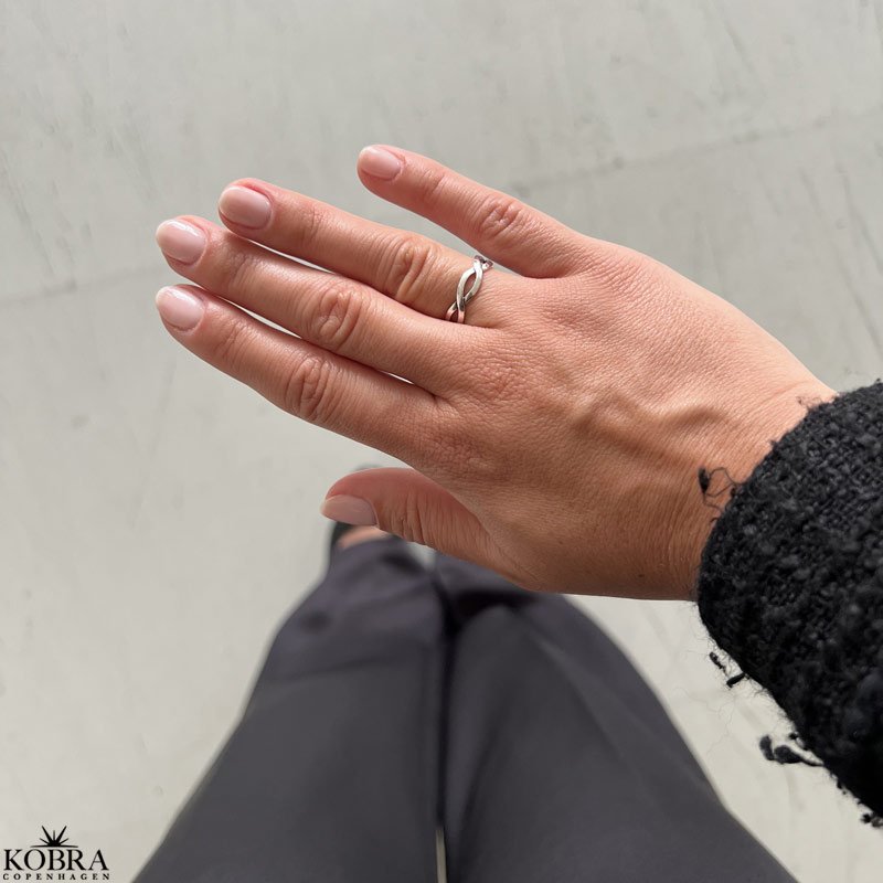"Elva" Elegant flettet slv ring