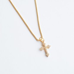 "Runa" halskjede i 18k forgylt sterlings�lv med kors og zirkonia-steiner