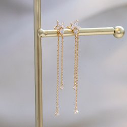 "Lilje" blomma i 18k f�rgyllt sterlingsilver